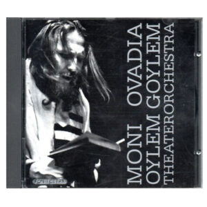 Moni Ovadia con spartito musicaleMoni Ovadia, TheaterOrchestra – Oylem Goylem (cd 1991) - usato